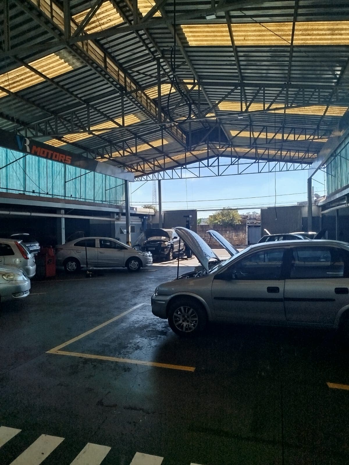 Pátio coberto da oficina